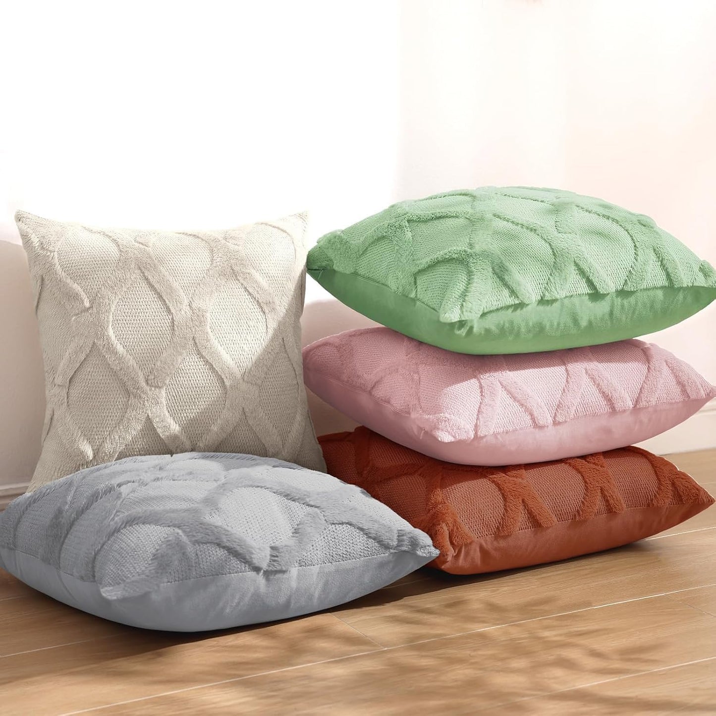 decorUhome Throw Pillow Covers 22x22 Inch Set of 2, Soft Plush Faux Fur Wool Grey Couch Pillow Covers, Decorative Neutral Pillow Cases for Bed Sofa Living Room Home Decor