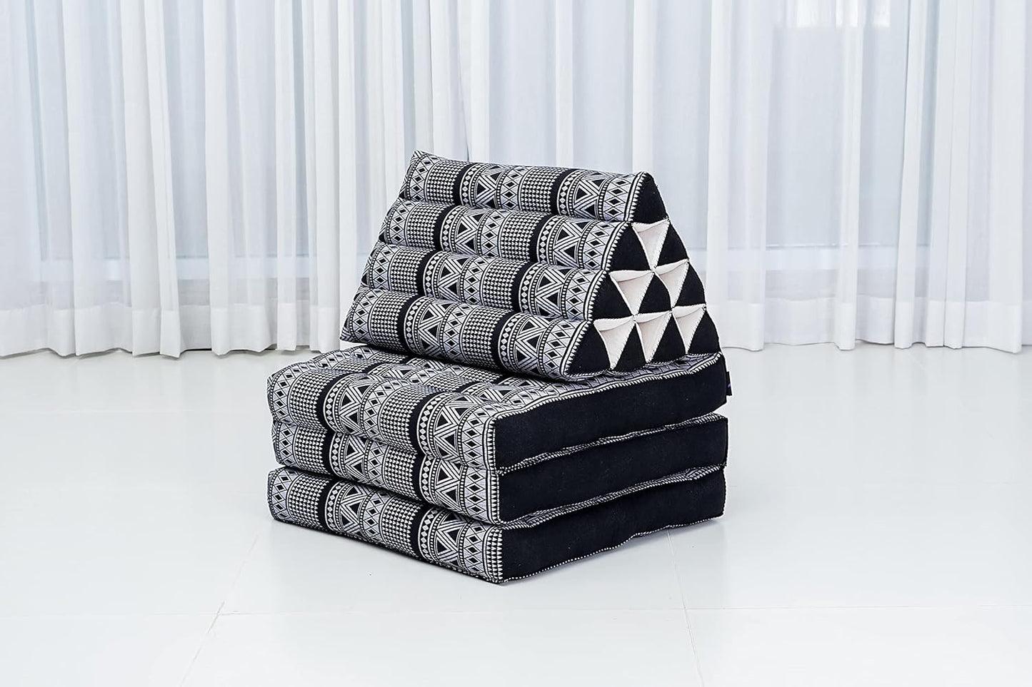 Leewadee - Comfortable Japanese Floor Mattress - Thai Floor Bed with Triangle Cushion - Futon Mattress - Thai Massage Mat, 67 x 21 inches, Black White, Kapok Filling