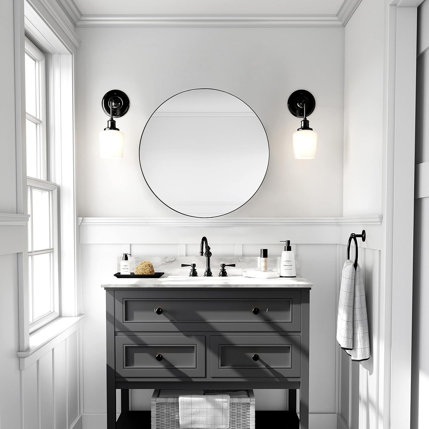 Black Round Mirror, 30 Inch Round Bathroom Mirror with Metal Frame Circle Mirrors for Wall, Bedroom, Vanity, Living Room, Entryway, Washrooms, Home Decor