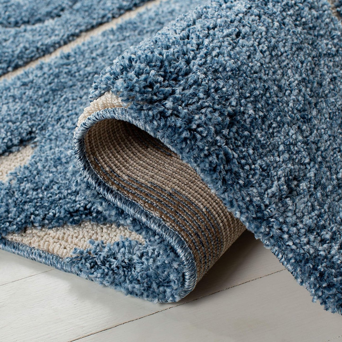 SAFAVIEH Florida Shag Collection Area Rug - 6' x 9', Light Blue & Cream, Scroll Design, Non-Shedding & Easy Care, 1.2-inch Thick Ideal for High Traffic Areas in Living Room, Bedroom (SG455-6011)