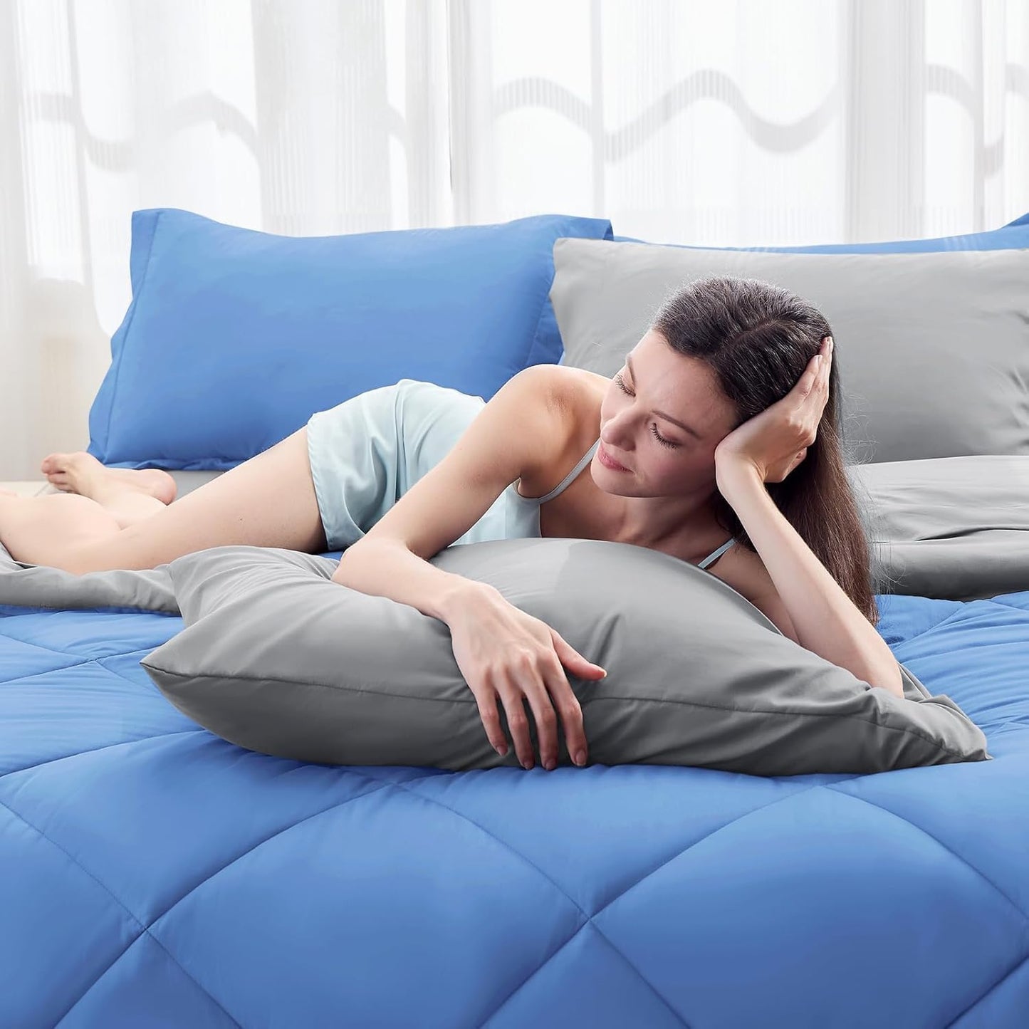 HEVUMYI Royal Blue & Light Grey Full Comforter Set - 7-Piece All Season Bed in a Bag Full, Ultra Soft Bedding Set with Comforter, Flat Sheet, Fitted Sheet, Pillowcases, Pillow Shams, Royal Blue