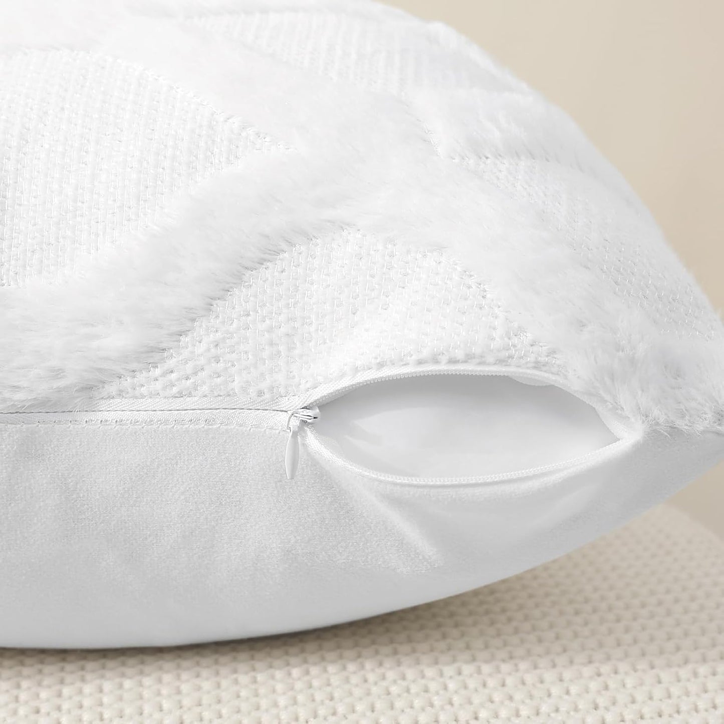 decorUhome Throw Pillow Covers 18x18 Inch Set of 2, Soft Plush Faux Fur Wool Pure White Couch Pillow Covers, Decorative Neutral Pillow Cases for Bed Sofa Living Room Home Decor