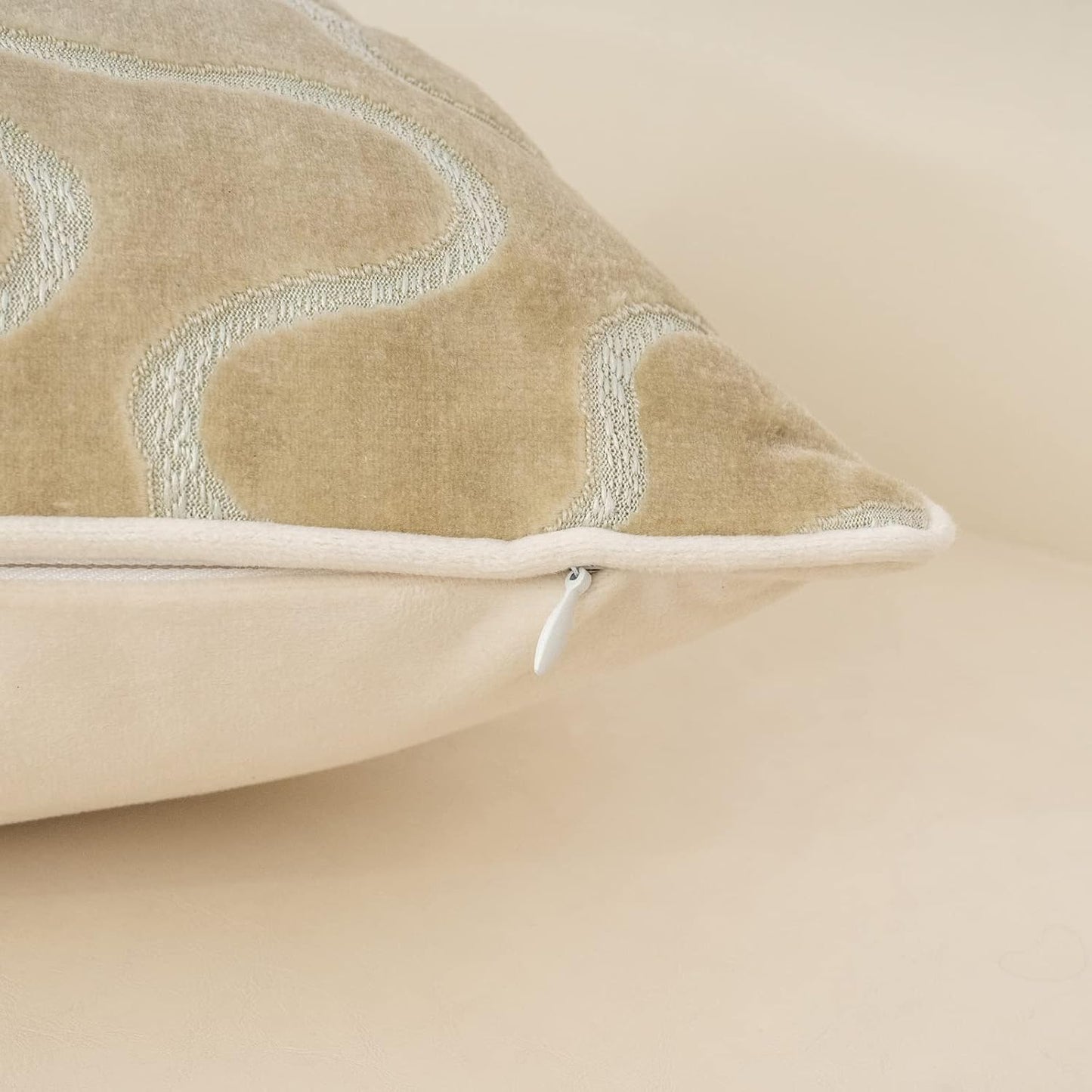 Yangest Beige Square Throw Pillow Cover Wavy Velvet Cushion Cover Modern Zippered Pillowcase for Sofa Couch Bedroom Living Room Chair, 20 x 20 Inch