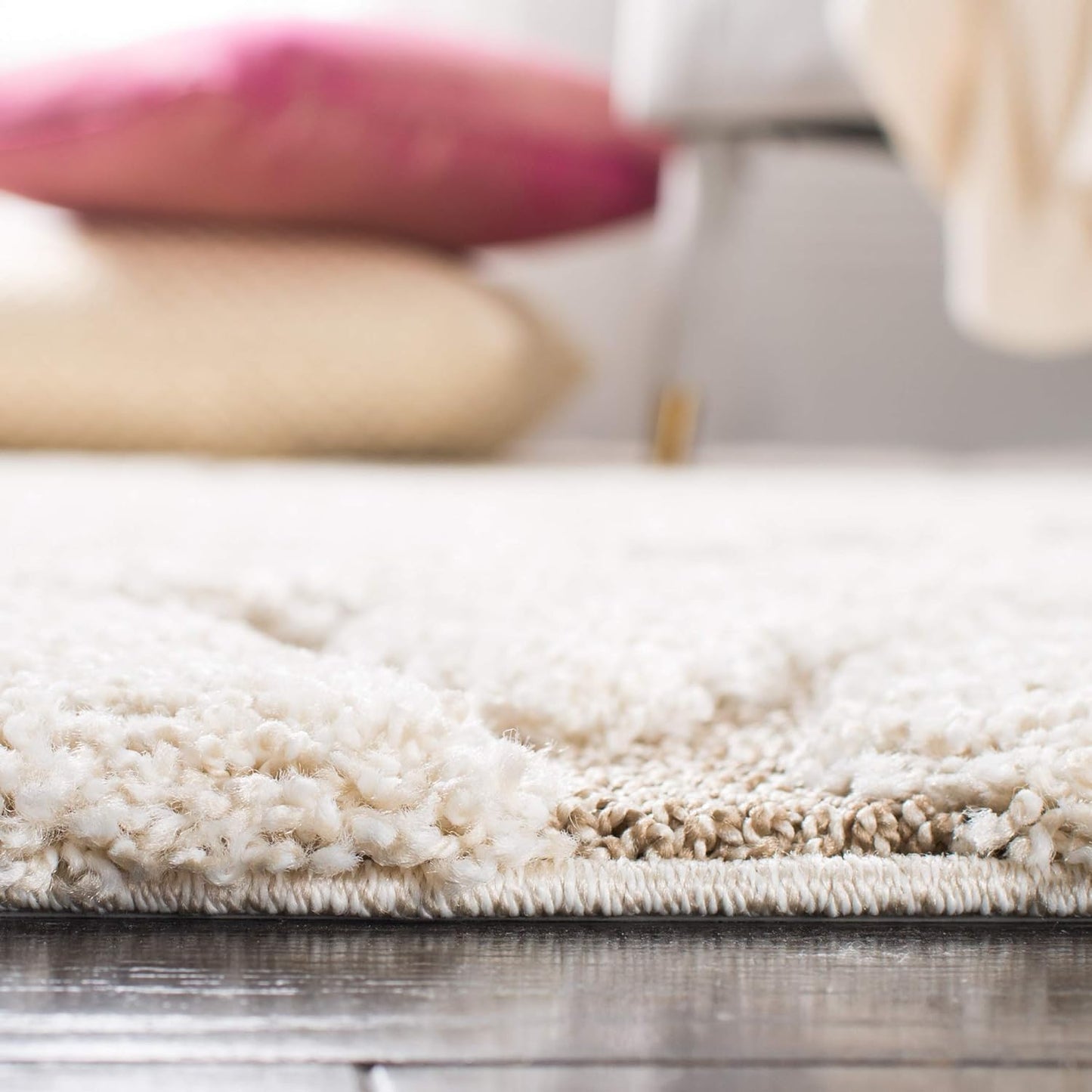 SAFAVIEH Florida Shag Collection Area Rug - 5'3" x 7'6", Cream & Beige, Scroll Design, Non-Shedding & Easy Care, 1.2-inch Thick Ideal for High Traffic Areas in Living Room, Bedroom (SG455-1113)