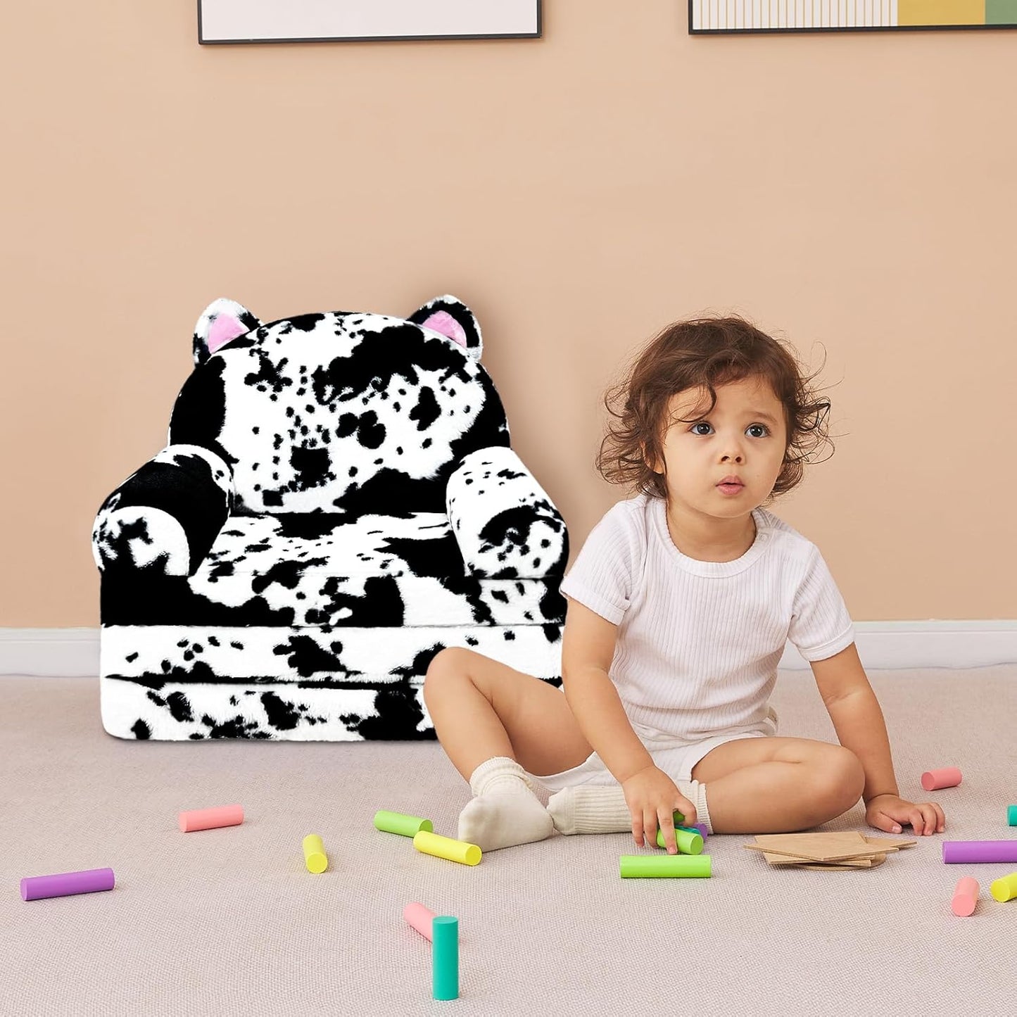 Toddler Chair with Faux Rabbit Fur – 2-in-1 Foldable Kids Couch, Soft Sofa for Reading, Napping, Bedroom or Playroom Use, 18 Months+ （Cow & Cat）