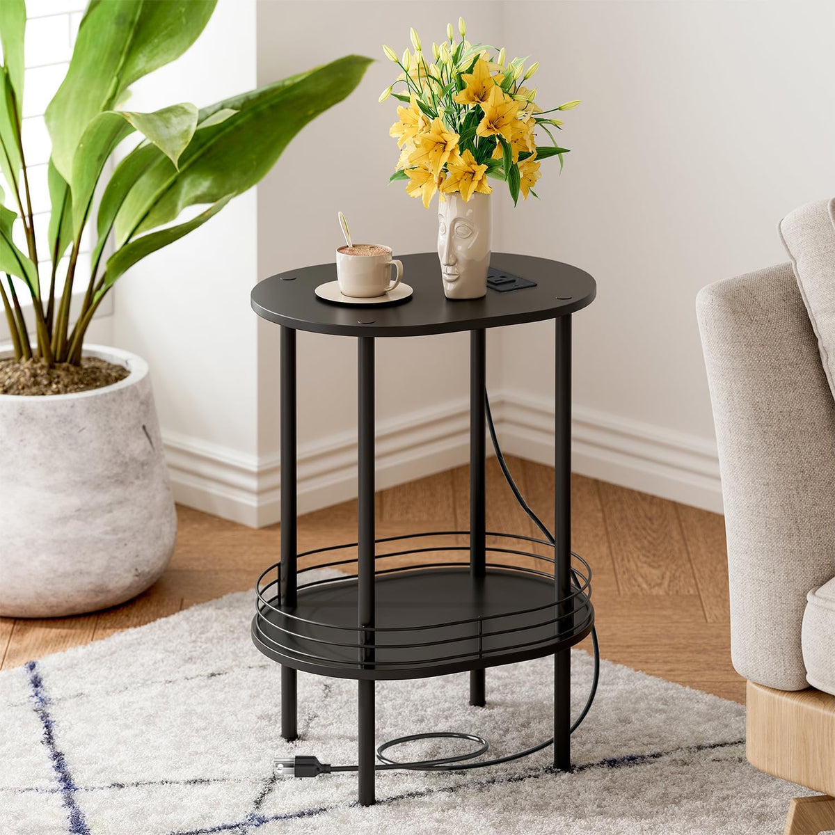 Small Round Side Table with Charging Station,Bedside Table with 2 USB Ports and Outlets, Morden Round Nightstand, Samll Side Table for Living Room,Bedroom, Nursery, Laundry, Black