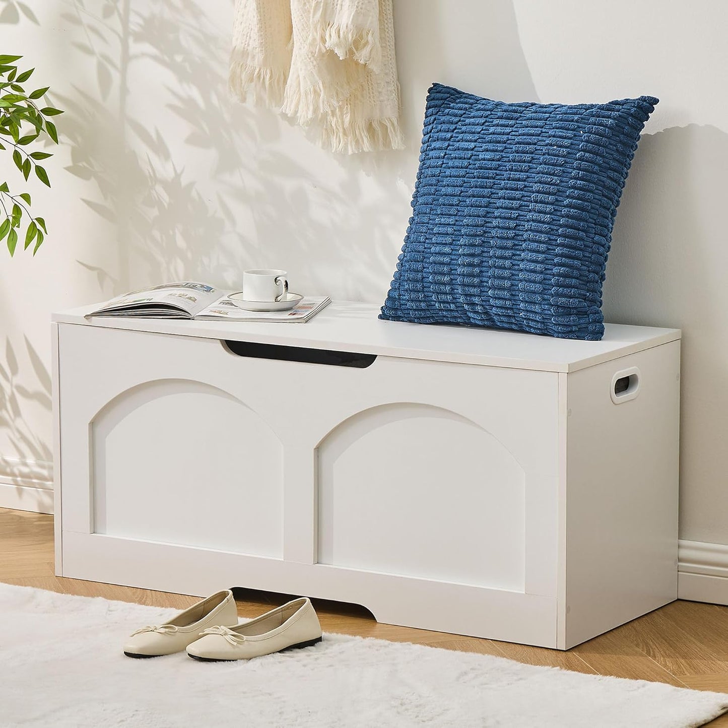 39.4" Storage Chest, Wooden Storage Bench, Storage Trunk, Chest with Lift Top, Large Box Entryway Bench, Supports 330 lb U-Shaped Opening for Entryway, Hallway, Living Room, Ivory White