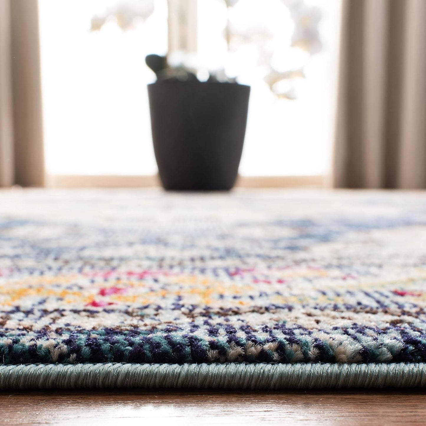 SAFAVIEH Monaco Collection Area Rug - 3' Round, Navy & Light Blue, Boho Chic Medallion Distressed Design, Non-Shedding & Easy Care, Ideal for High Traffic Areas in Living Room, Bedroom (MNC243N)