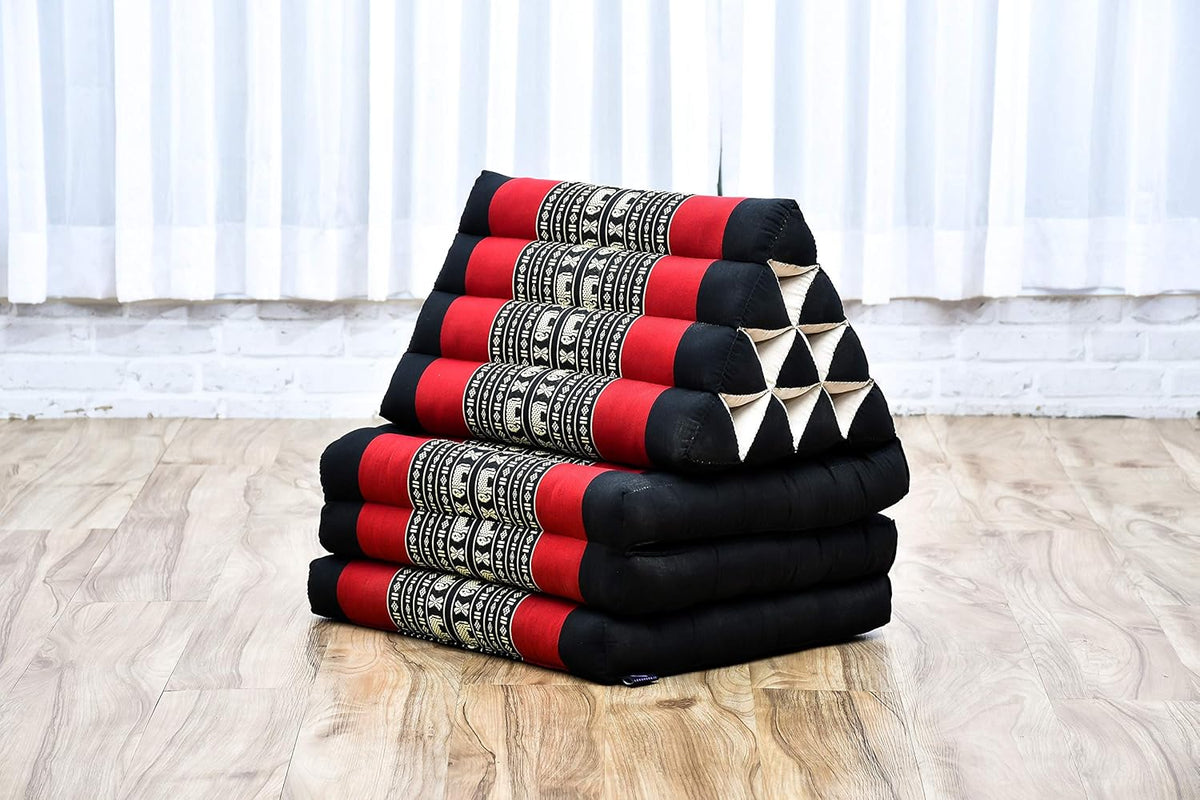 Leewadee - Comfortable Japanese Floor Mattress - Thai Floor Bed with Triangle Cushion - Futon Mattress - Thai Massage Mat, 67 x 21 inches, Black Red, Kapok Filling