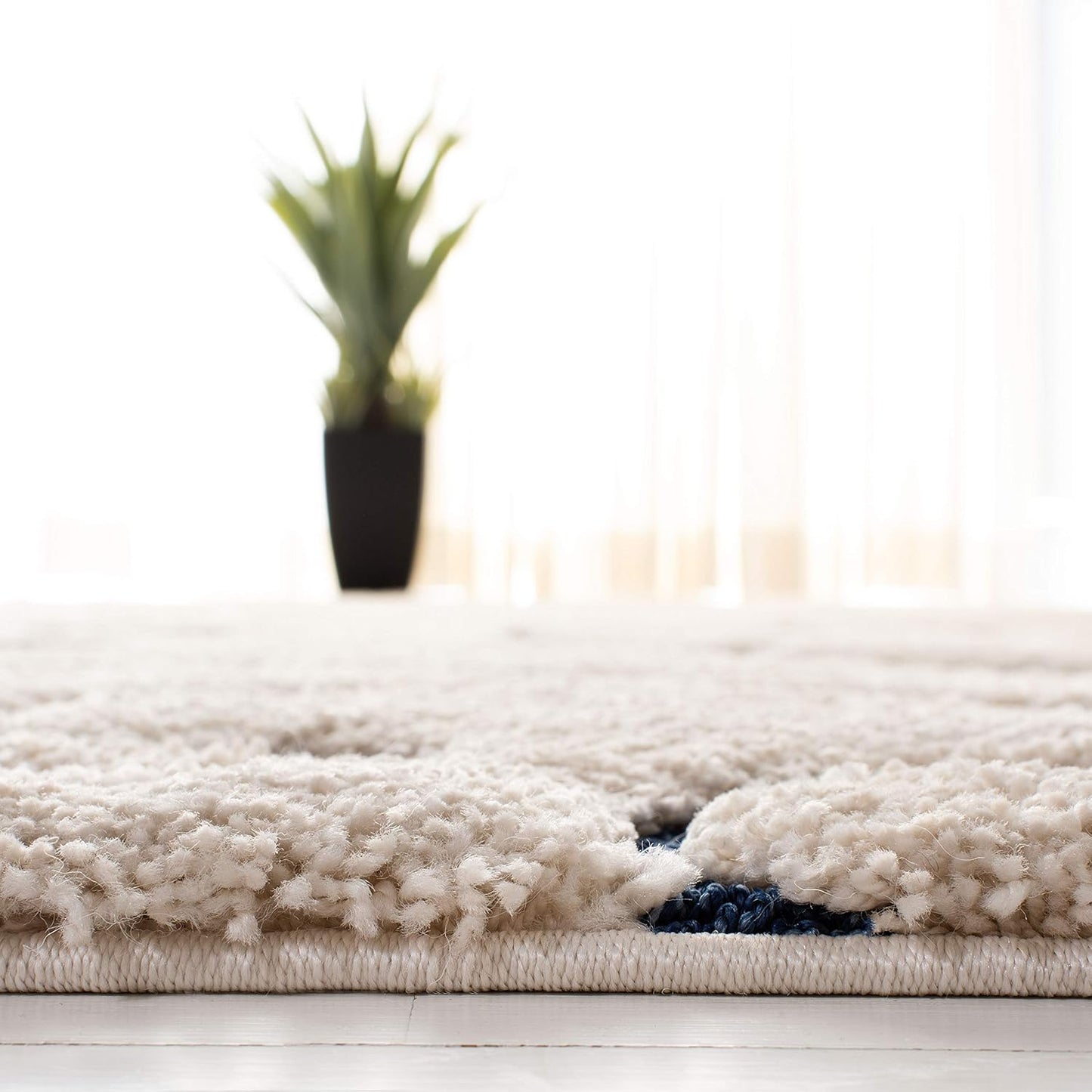 SAFAVIEH Florida Shag Collection Runner Rug - 2'3" x 21', Cream & Blue, Scroll Design, Non-Shedding & Easy Care, 1.2-inch Thick Ideal for High Traffic Areas in Living Room, Bedroom (SG455-1165)