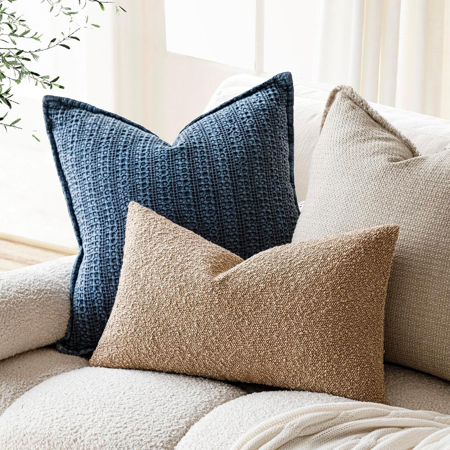 Foindtower Pack of 2 Textured Boucle Throw Pillow Covers Accent Solid Lumbar Pillow Cases Cozy Soft Decorative Couch Cushion Case for Chair Sofa Bedroom Living Room Home Decor, 12 x 20 Inch,Camel