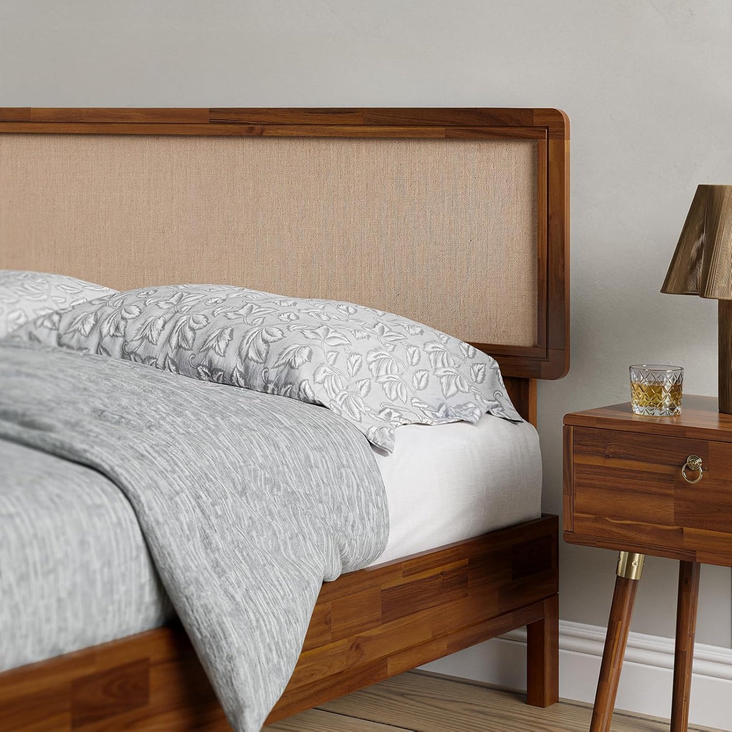 Nipe Platform Bed Frame with Headboard Size Queen - Dark Chocolate - Solid Acacia