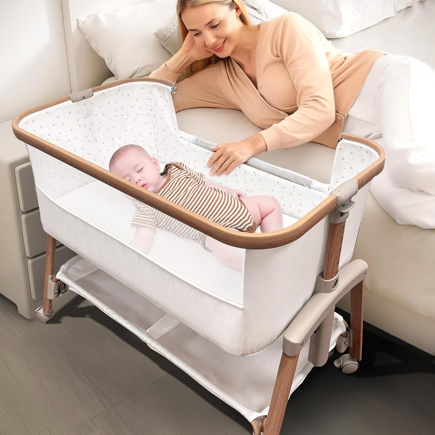 Baby Bassinet Bedside Sleeper, Portable Crib for Newborns, Adjustable 7-Height Auto-Lock, with Wheels, Soft Mattress & Breathable Mesh