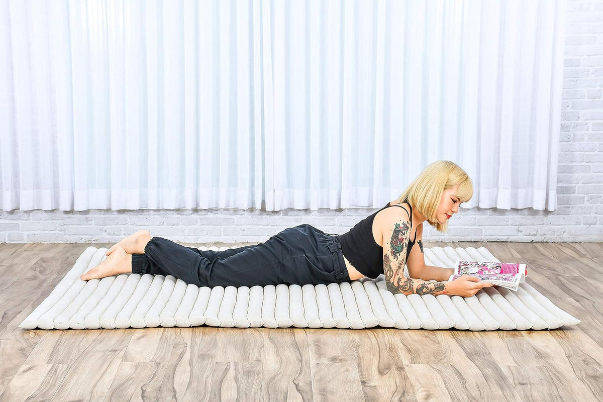 Leewadee - Foldable Floor Mattress - Japanese Roll Up Futon -Trifold Tatami Mat- Guest Floor Bed - Camping Mattress - Thai Massage Mat, Kapok Filled, 75 x 57 inches, Ecru