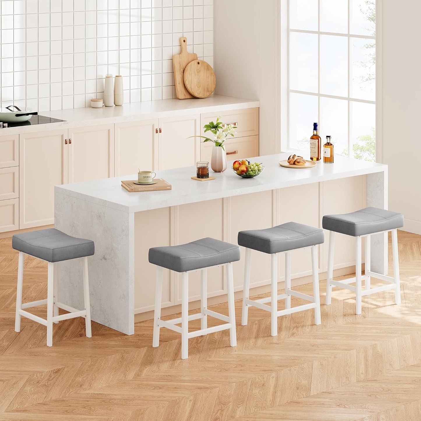GarveeHome Counter Height Bar Stools Set of 4, 24 Inch Barstools for Kitchen Island Counter, Upholstered Padded Saddle Chairs with Curved Cushion, Easy Assembly, Grey