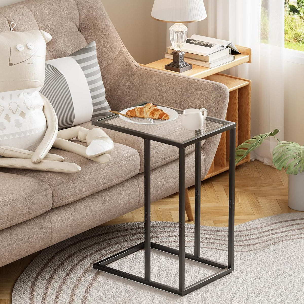 C Shaped End Table Set of 2, Couch Side Tables for Living Room, Small Glass End Table with Metal Frame, Modern Snack Table for Bedroom, Small Space, Easy Assembly, Black, 23.62 x 15.75 x 11.81