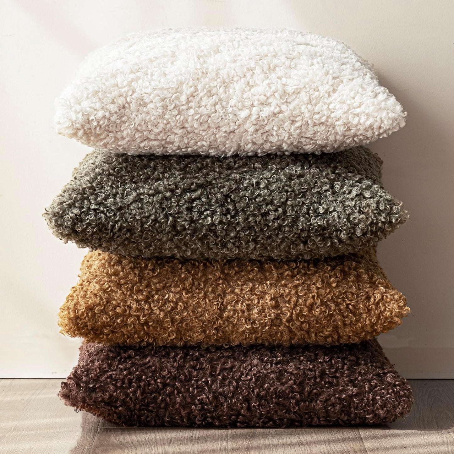 Foindtower 2 Pieces 16x16 Inch Red Brown, Faux Fur Throw Pillow Cover Accent Sherpa Furry Pillow Covers Fuzzy Soft Pillowcases Cozy Sheepskin Decorative Fleece Cushion Case for Bed Couch Living Room