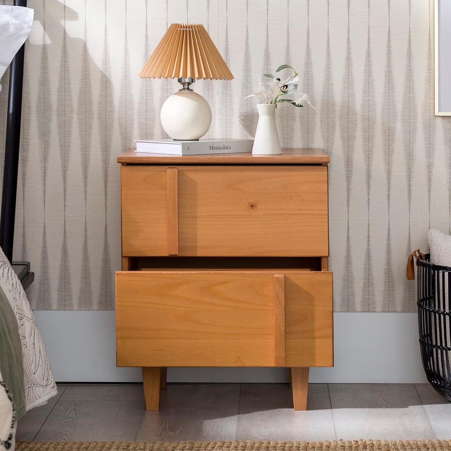 Walker Edison Sprague Contemporary Detailed Drawer Solid Wood Nightstand, 20 Inch, Caramel