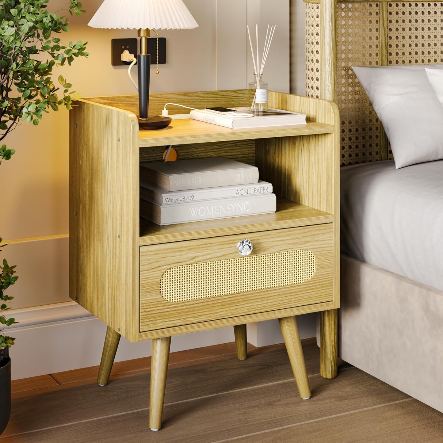 End Table Set of 2 with Charging Station, Diamond Décor Nightstands Set of 2, Bedside Table Set of 2 with Solid Wood Legs, Light Oak