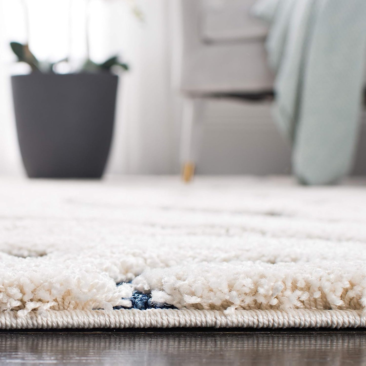SAFAVIEH Florida Shag Collection 10' Round Cream/Blue SG455 Scrolling Vine Graceful Swirl Textured Non-Shedding Living Room Bedroom Dining Room Entryway Plush 1.2-inch Thick Area Rug