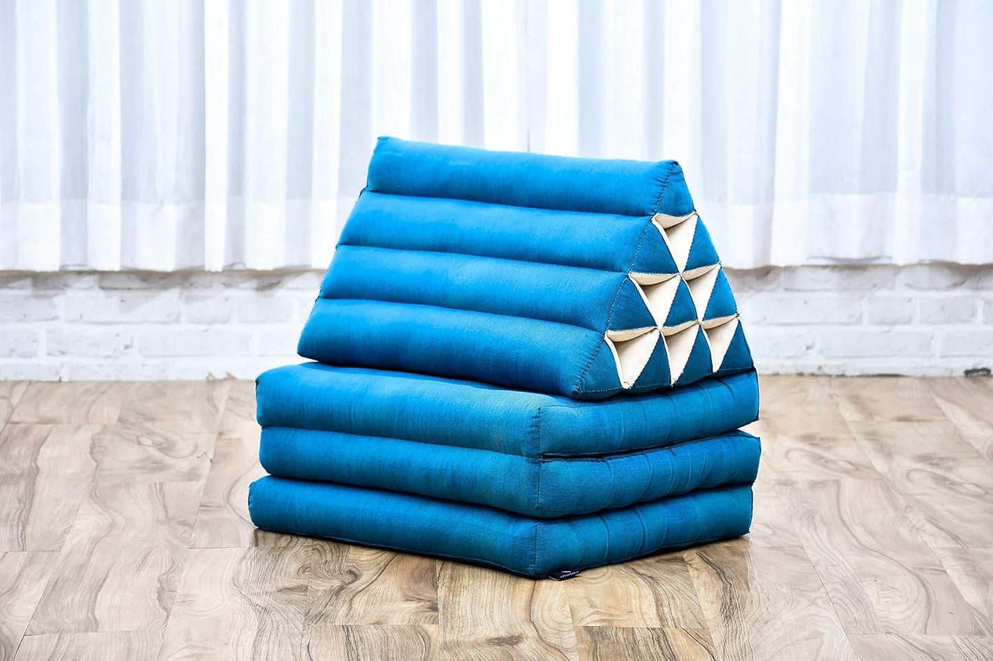 Leewadee 3-Fold Mat with Triangle Cushion – Comfortable TV Pillow, Foldable Mattress with Cushion Made of Eco-Friendly Kapok, 67 x 21 inches, Light Blue