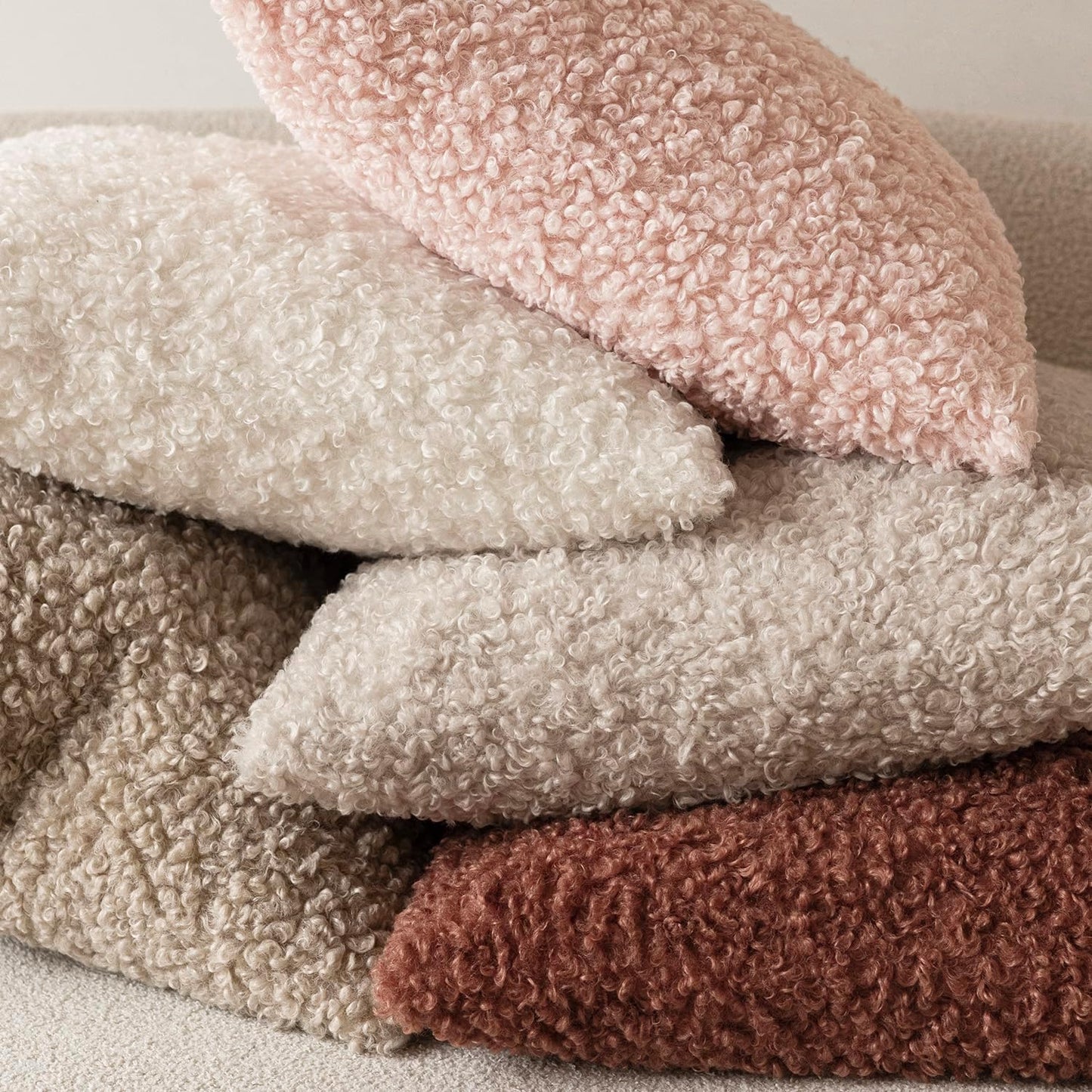 Foindtower 2 Pieces 20x20 Inch Light Pink, Faux Fur Throw Pillow Cover Accent Sherpa Furry Pillow Covers Fuzzy Soft Pillowcases Cozy Sheepskin Decorative Fleece Cushion Case for Bed Couch Living Room