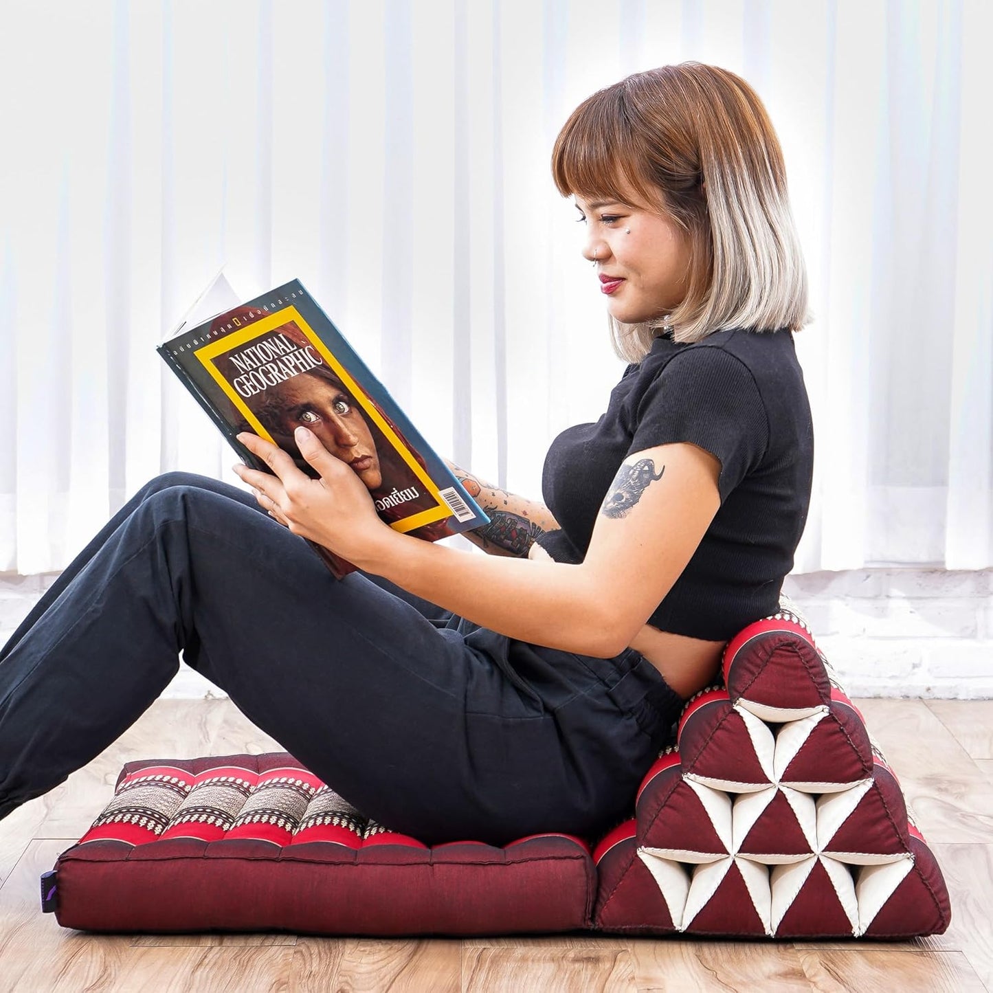 Leewadee 1-Fold Mat with Triangle Cushion – Comfortable TV Pillow, Foldable Mattress with Cushion Made of Eco-Friendly Kapok, 30 x 20 inches, red