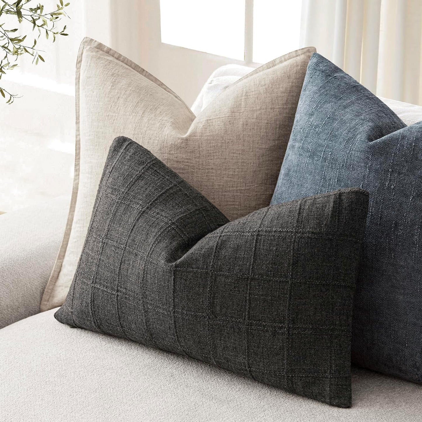 Foindtower Set of 2 Decorative Linen Check Throw Pillow Covers Neutral Farmhouse Lumbar Cushion Covers Modern Boho Home Decor for Sofa Chair Couch Bedroom Living Room Outdoor,12×20 Inch,Charcoal