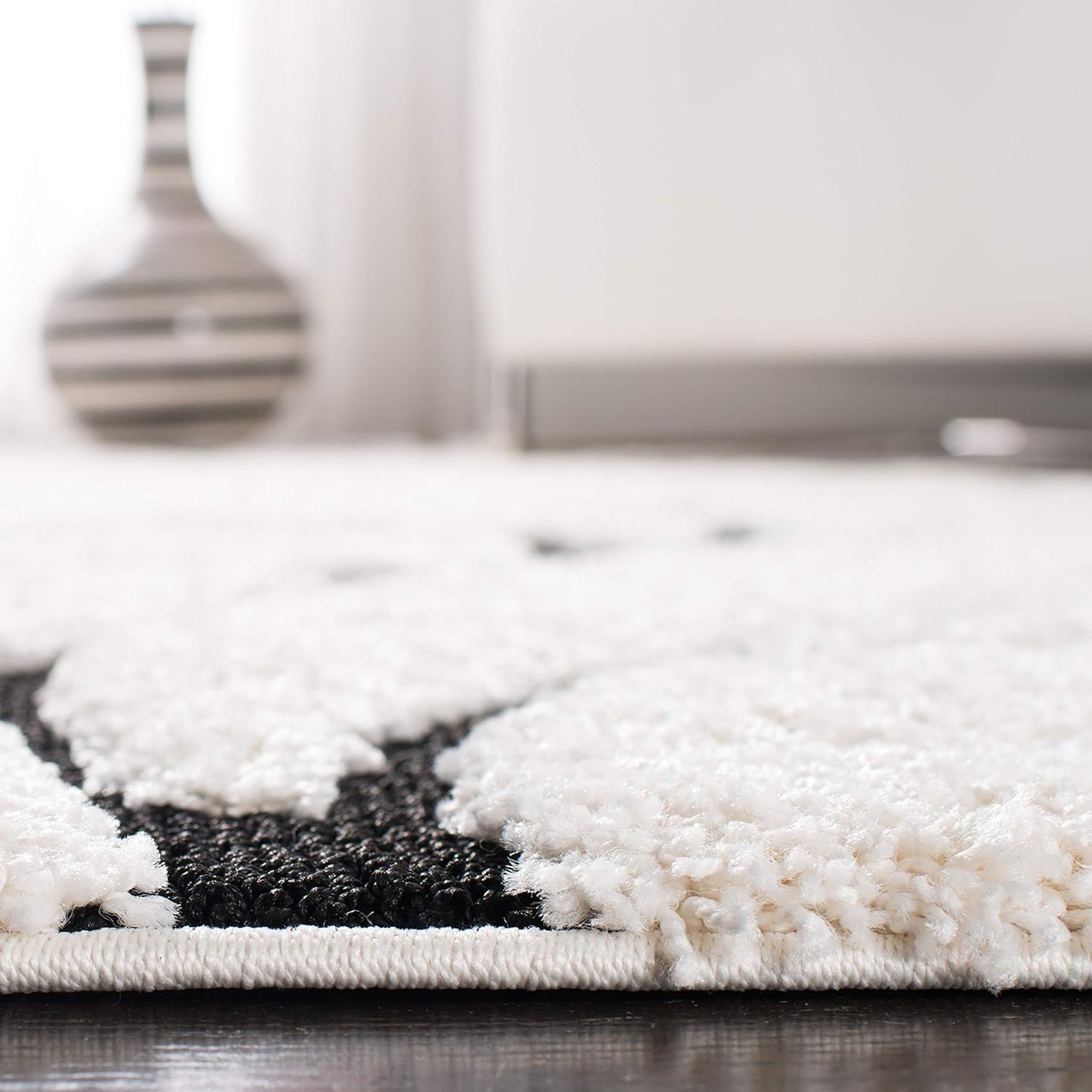 SAFAVIEH Florida Shag Collection Area Rug - 9'6" x 13', Ivory & Black, Scroll Design, Non-Shedding & Easy Care, 1.2-inch Thick Ideal for High Traffic Areas in Living Room, Bedroom (SG455-1290)