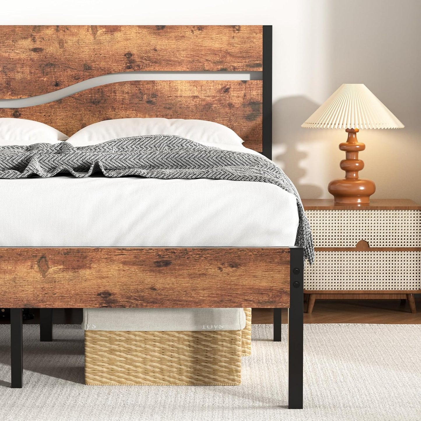 VECELO Queen Size Bed Frame with Wood Headboard and Footboard, 14 Inch Platform/No Box Spring Needed, Heavy Duty Support, Easy Assembly