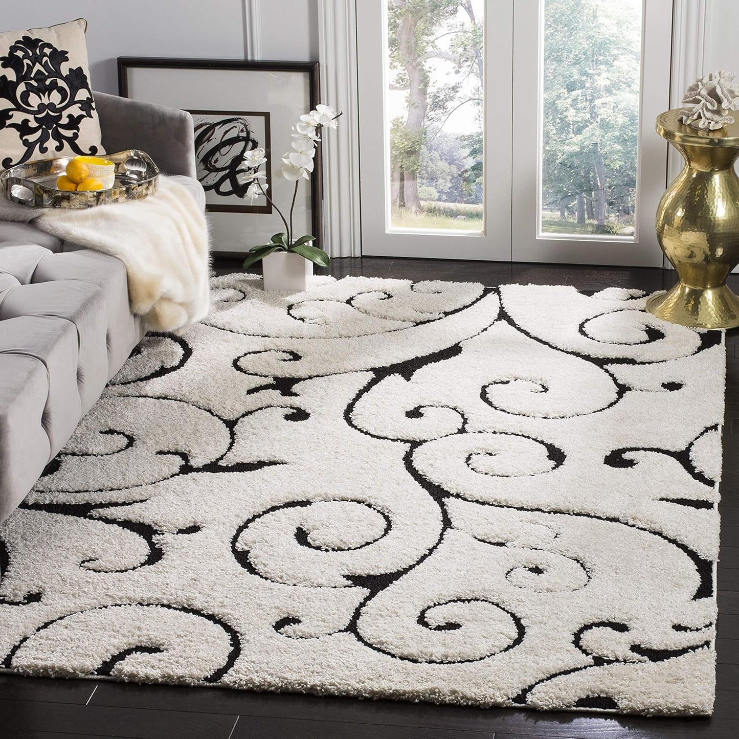 SAFAVIEH Florida Shag Collection Area Rug - 5' Square, Ivory & Black, Scroll Design, Non-Shedding & Easy Care, 1.2-inch Thick Ideal for High Traffic Areas in Living Room, Bedroom (SG455-1290)
