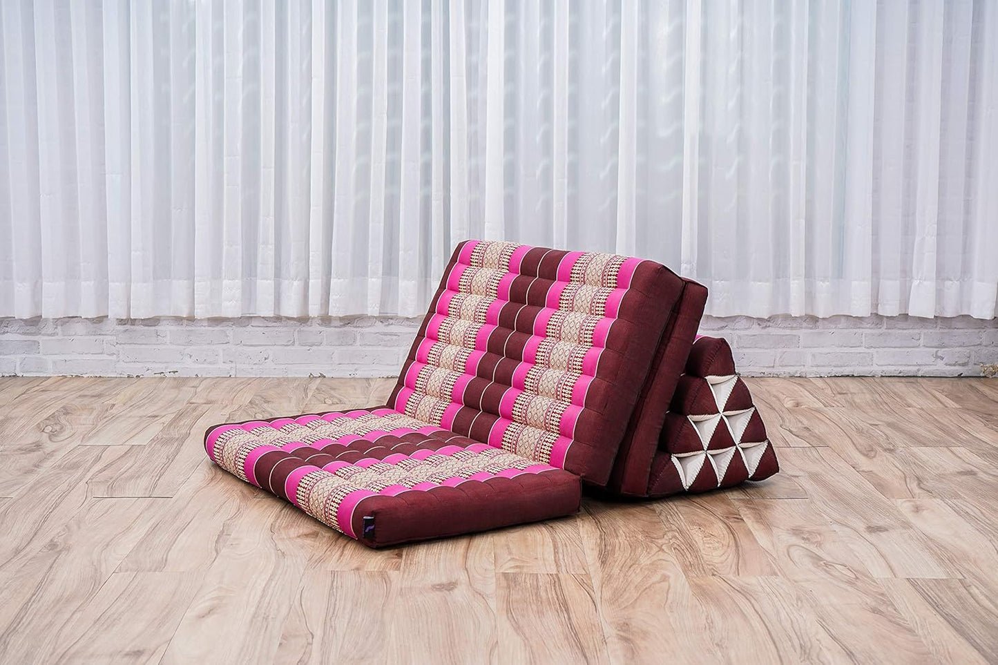 Leewadee 3-Fold Mat XXL with Triangle Cushion – Firm TV Pillow, Foldable Mattress with Cushion Made of Kapok, 67 x 31 inches, Auburn Pink