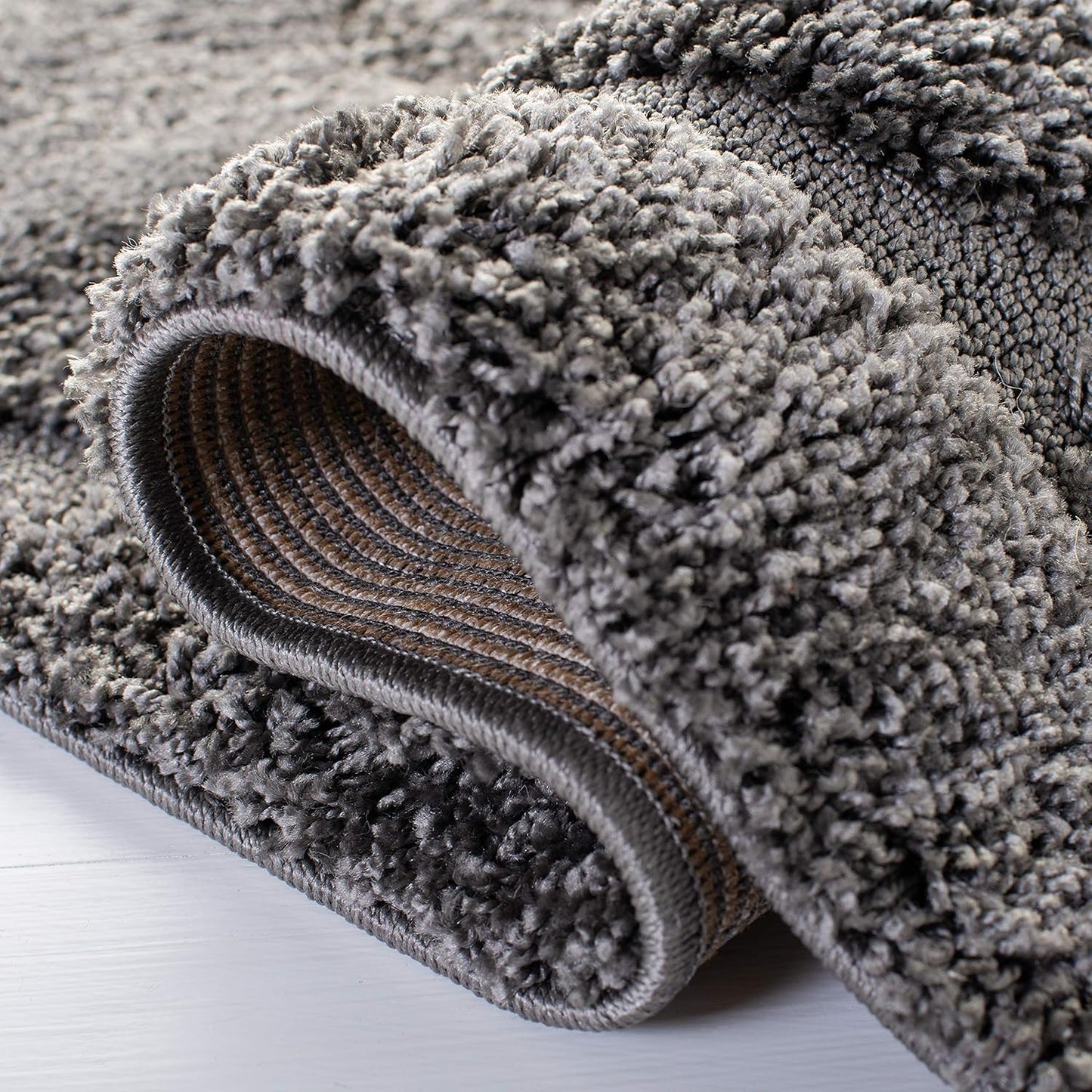 SAFAVIEH Florida Shag Collection Area Rug - 5' Square, Grey, Scroll Design, Non-Shedding & Easy Care, 1.2-inch Thick Ideal for High Traffic Areas in Living Room, Bedroom (SG455-8013)