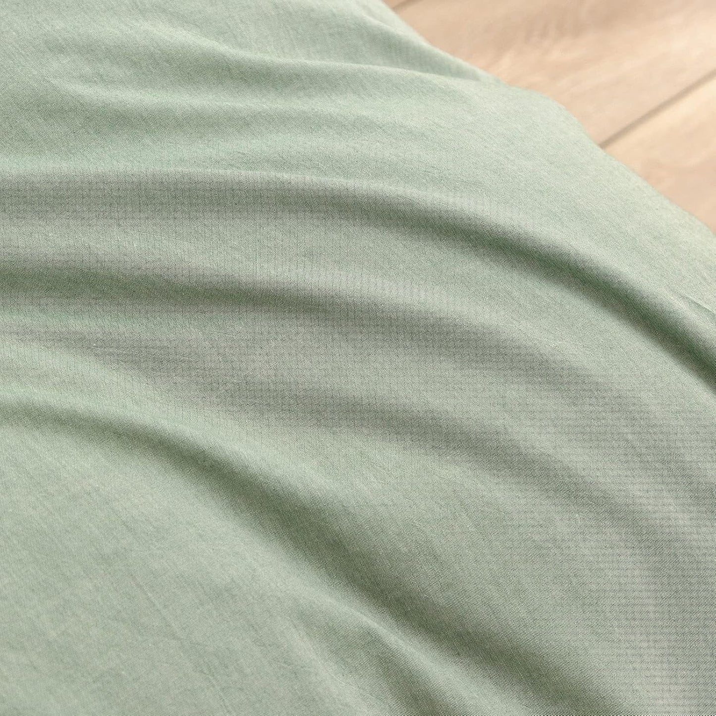 BESTOUCH Duvet Cover Set 100% Washed Cotton Linen Feel Super Soft Comfortable Chic Lightweight 3 PCs Home Bedding Set Solid Green Super Queen