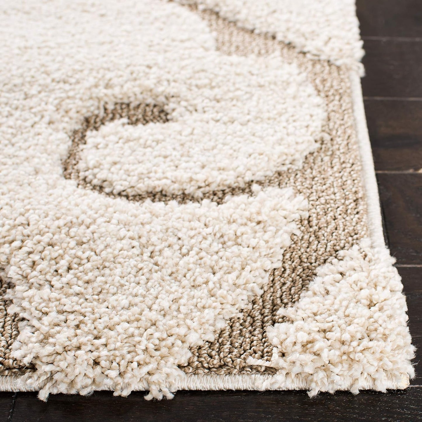 SAFAVIEH Florida Shag Collection Runner Rug - 2'3" x 7', Cream & Beige, Scroll Design, Non-Shedding & Easy Care, 1.2-inch Thick Ideal for High Traffic Areas in Living Room, Bedroom (SG455-1113)