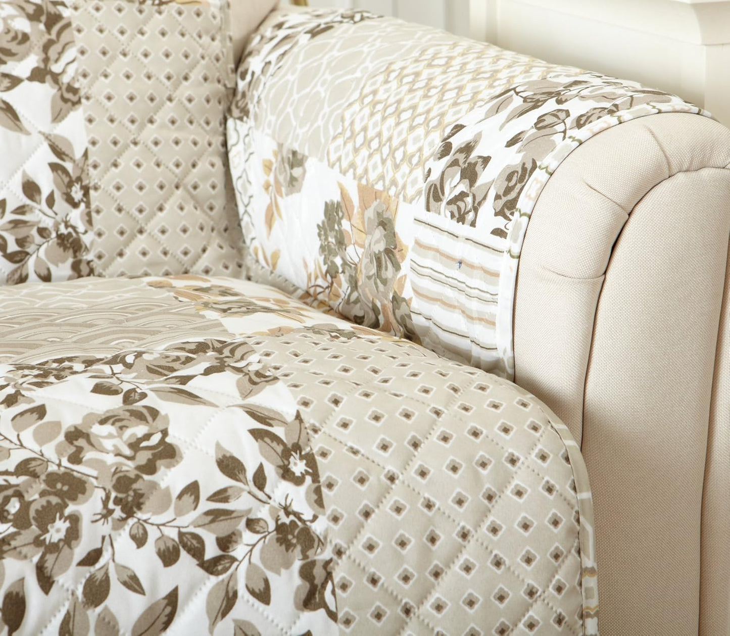 Great Bay Home Patchwork Scalloped Printed Furniture Protector Stain Resistant Loveseat Cover (Loveseat, Taupe)