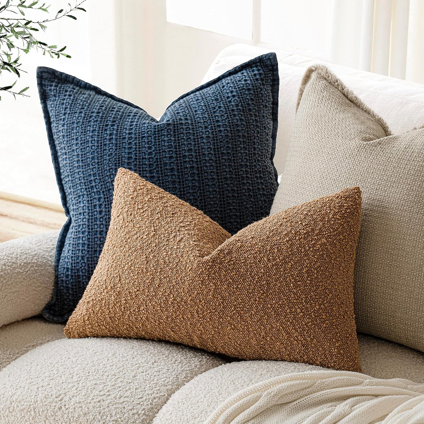 Foindtower Pack of 2 Textured Boucle Throw Pillow Covers Accent Solid Lumbar Pillow Cases Cozy Soft Decorative Couch Cushion Case for Chair Sofa Bedroom Living Room Home Decor, 12 x 20 Inch,Tobacco
