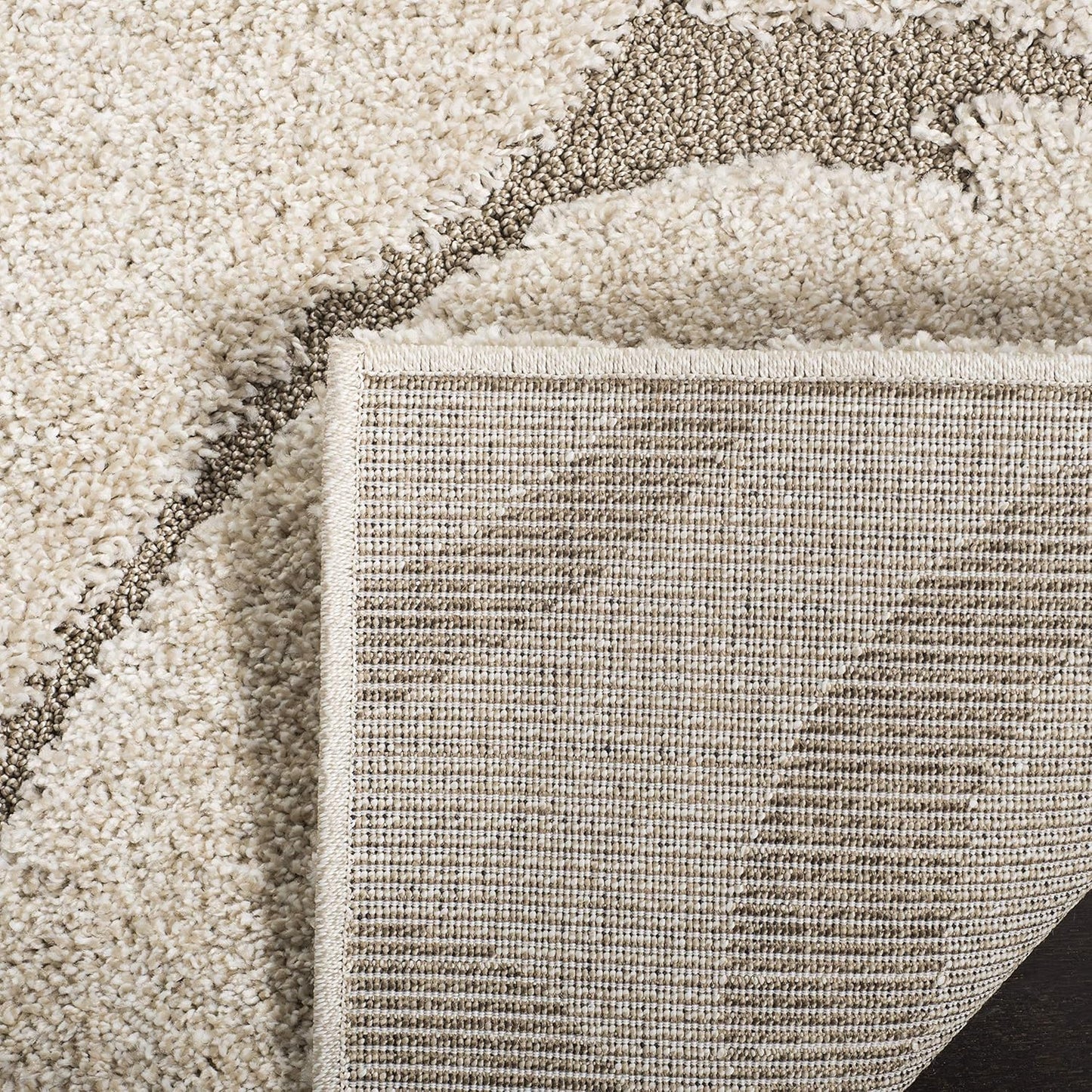 SAFAVIEH Florida Shag Collection Accent Rug - 2'3" x 4', Cream & Beige, Scroll Design, Non-Shedding & Easy Care, 1.2-inch Thick Ideal for High Traffic Areas in Foyer, Living Room, Bedroom (SG455-1113)