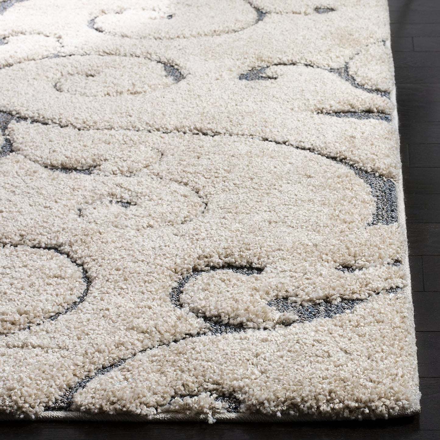 SAFAVIEH Florida Shag Collection Accent Rug - 4' x 6', Beige & Blue Grey, Scroll, Non-Shedding & Easy Care, 1.2-inch Thick Ideal for High Traffic Areas in Entryway, Living Room, Bedroom (SG455-1155)