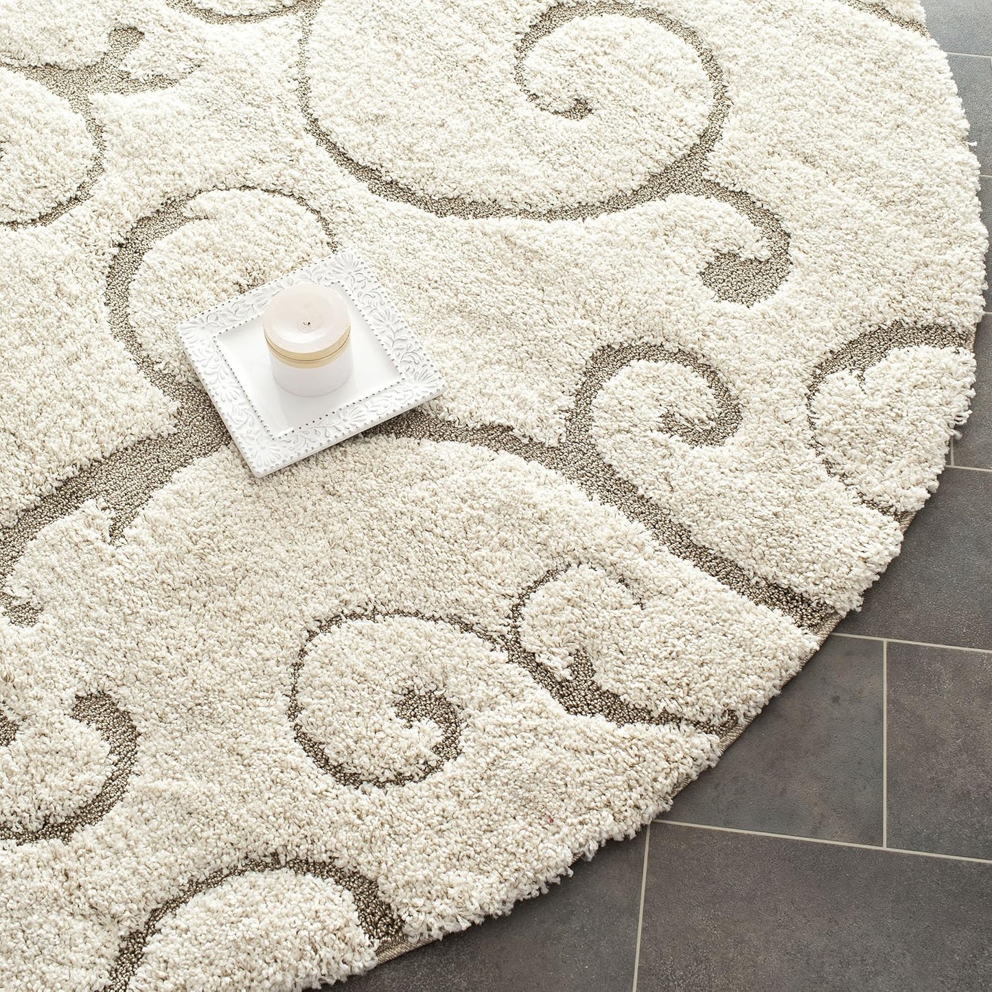 SAFAVIEH Florida Shag Collection 10' Round Cream/Beige SG455 Scrolling Vine Graceful Swirl Textured Non-Shedding Living Room Bedroom Dining Room Entryway Plush 1.2-inch Thick Area Rug